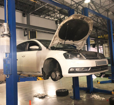 Замена всех тормозных колодок Volkswagen Scirocco (137) 2.0D TDI CR 136 л.с. 2010-2014